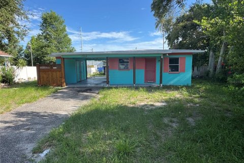 House in Clearwater, Florida 3 bedrooms, 72.65 sq.m. № 1810464 - photo 1