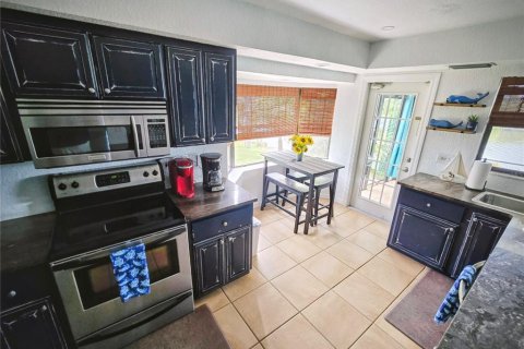 House in Holiday, Florida 3 bedrooms, 132.01 sq.m. № 1902404 - photo 9