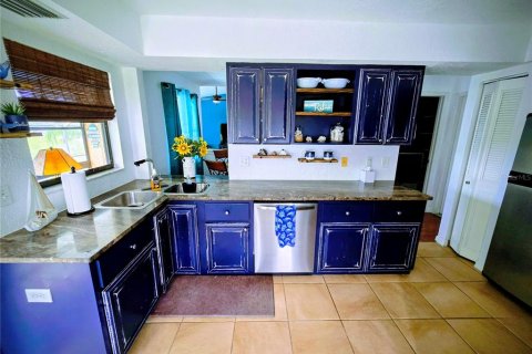 House in Holiday, Florida 3 bedrooms, 132.01 sq.m. № 1902404 - photo 8