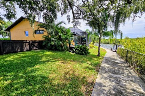 House in Holiday, Florida 3 bedrooms, 132.01 sq.m. № 1902404 - photo 19