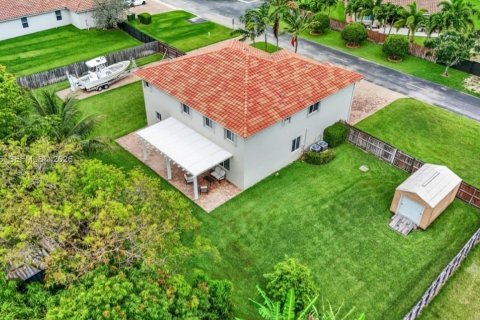 Villa ou maison à vendre à Homestead, Floride: 6 chambres, 354.89 m2 № 2254570 - photo 8