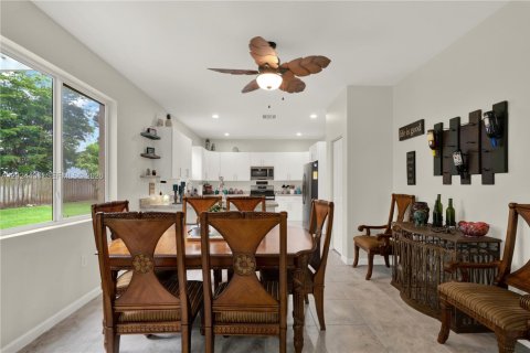 Villa ou maison à vendre à Homestead, Floride: 6 chambres, 354.89 m2 № 2254570 - photo 20