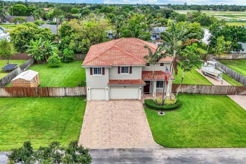 Villa ou maison à vendre à Homestead, Floride: 6 chambres, 354.89 m2 № 2254570 - photo 2