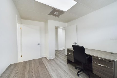 Immobilier commercial à vendre à Winter Haven, Floride: 110 m2 № 2308271 - photo 16