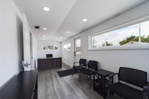 Immobilier commercial à vendre à Winter Haven, Floride: 110 m2 № 2308271 - photo 6