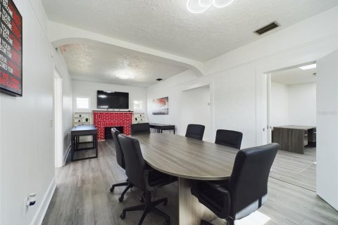 Immobilier commercial à vendre à Winter Haven, Floride: 110 m2 № 2308271 - photo 8