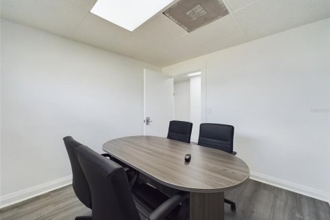 Immobilier commercial à vendre à Winter Haven, Floride: 110 m2 № 2308271 - photo 13