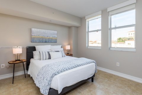 Condo in Coral Gables, Florida, 2 bedrooms  № 1752550 - photo 13