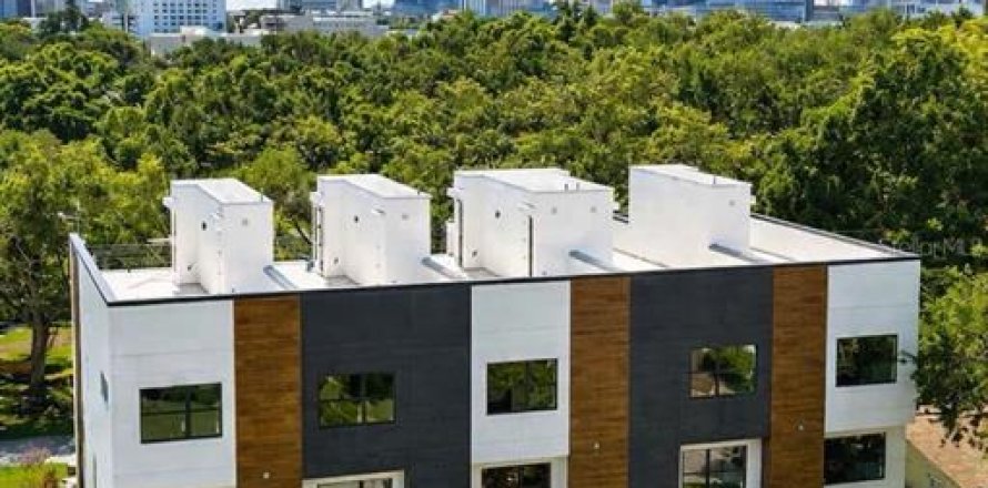 Touwnhouse à Saint Petersburg, Floride 3 chambres, 190.73 m2 № 2094914