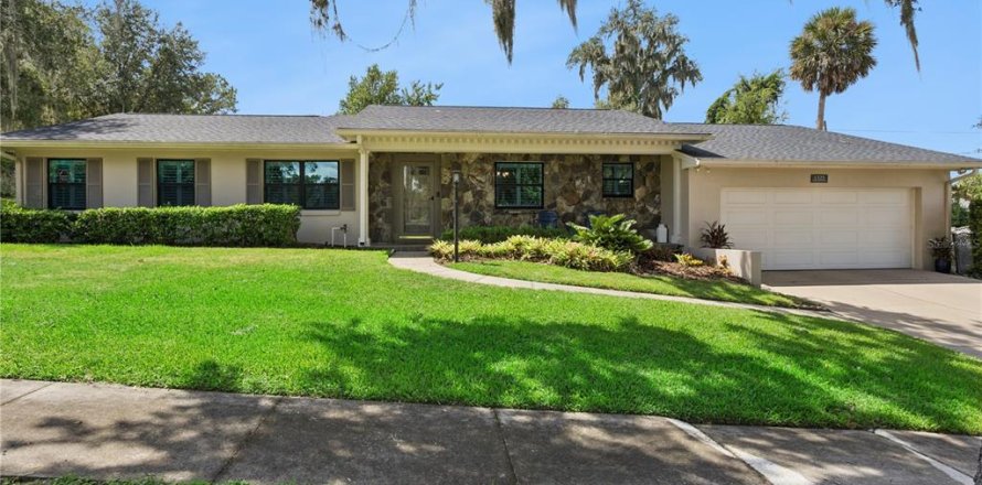 Villa ou maison à Mount Dora, Floride 3 chambres, 163.04 m2 № 2399247