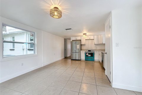 House in Lakeland, Florida 3 bedrooms, 101.45 sq.m. № 1517196 - photo 14