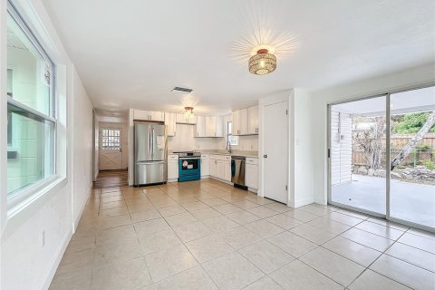 House in Lakeland, Florida 3 bedrooms, 101.45 sq.m. № 1517196 - photo 15