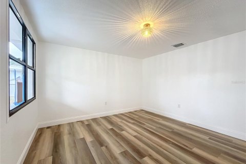 House in Lakeland, Florida 3 bedrooms, 101.45 sq.m. № 1517196 - photo 7