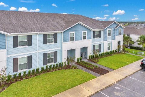 Townhouse in Davenport, Florida 5 bedrooms, 213.02 sq.m. № 1917851 - photo 3