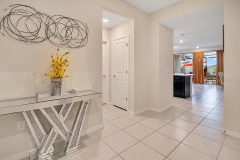 Townhouse in Davenport, Florida 5 bedrooms, 213.02 sq.m. № 1917851 - photo 10