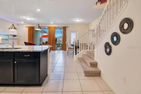 Townhouse in Davenport, Florida 5 bedrooms, 213.02 sq.m. № 1917851 - photo 11