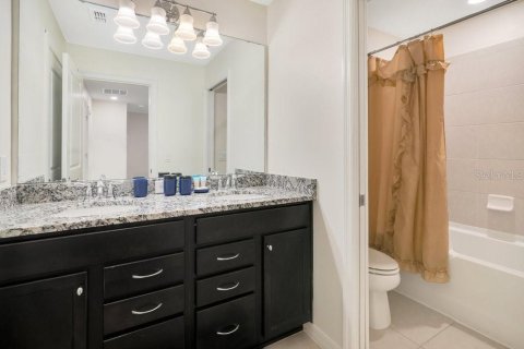 Townhouse in Davenport, Florida 5 bedrooms, 213.02 sq.m. № 1917851 - photo 30