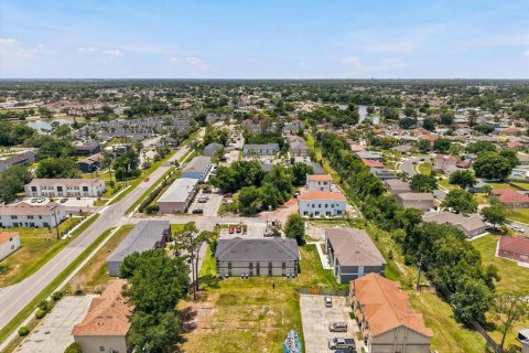 Immobilier commercial à vendre à Kissimmee, Floride: 603.49 m2 № 2234616 - photo 8