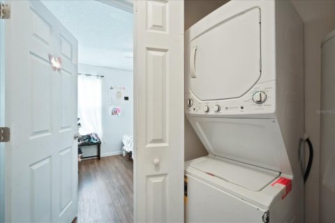 Immobilier commercial à vendre à Kissimmee, Floride: 603.49 m2 № 2234616 - photo 13