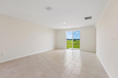House in Brooksville, Florida 4 bedrooms, 232.53 sq.m. № 2203151 - photo 8