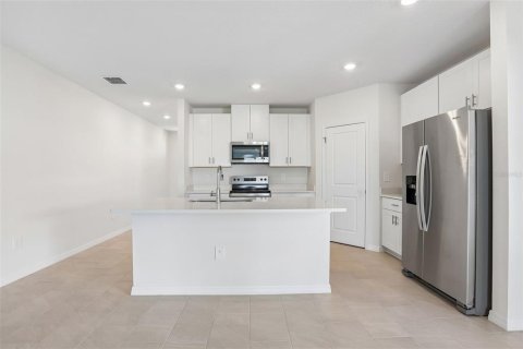 House in Brooksville, Florida 4 bedrooms, 232.53 sq.m. № 2203151 - photo 13