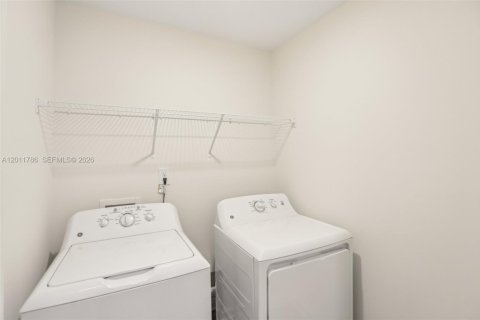 Adosado en alquiler en Kissimmee, Florida, 3 dormitorios № 2075396 - foto 22