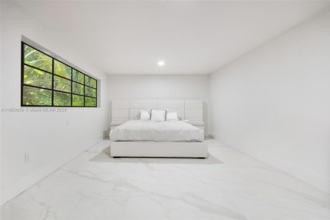 Villa ou maison à vendre à Coral Gables, Floride: 4 chambres, 244.33 m2 № 1872144 - photo 10