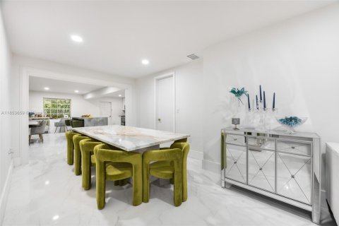 Villa ou maison à vendre à Coral Gables, Floride: 4 chambres, 244.33 m2 № 1872144 - photo 5