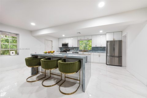 Villa ou maison à vendre à Coral Gables, Floride: 4 chambres, 244.33 m2 № 1872144 - photo 8