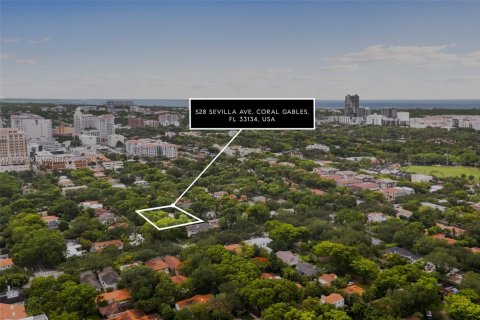 Villa ou maison à vendre à Coral Gables, Floride: 4 chambres, 244.33 m2 № 1872144 - photo 18