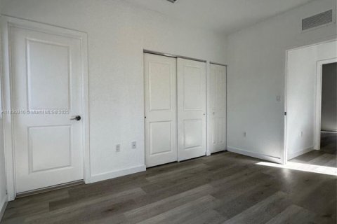Adosado en alquiler en Homestead, Florida, 3 dormitorios, 130.81 m2 № 1809173 - foto 16
