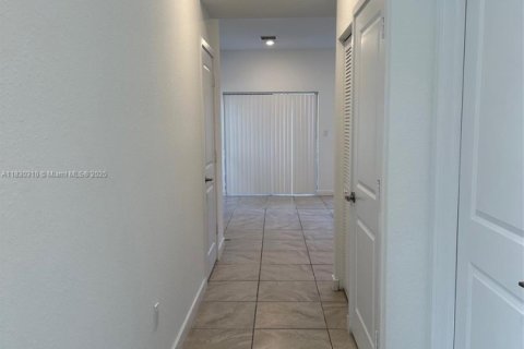 Adosado en alquiler en Homestead, Florida, 3 dormitorios, 130.81 m2 № 1809173 - foto 9