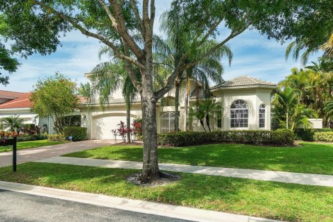 House in Jupiter, Florida 5 bedrooms, 326.46 sq.m. № 945662 - photo 1
