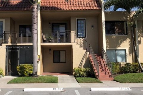 Condominio en alquiler en Weston, Florida, 2 dormitorios, 113.34 m2 № 1993889 - foto 1