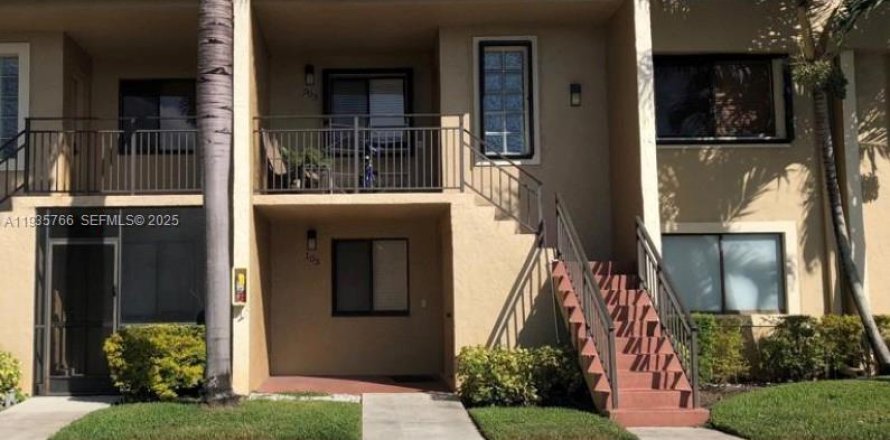 Condominio en Weston, Florida, 2 dormitorios № 1993889