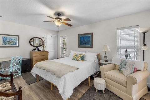House in Hernando Beach, Florida 2 bedrooms, 107.86 sq.m. № 2209041 - photo 16