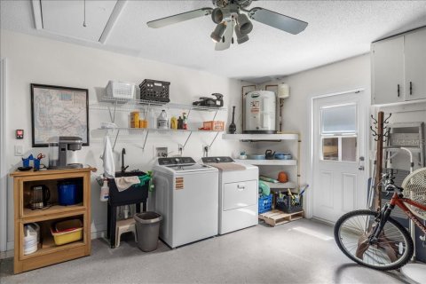 House in Hernando Beach, Florida 2 bedrooms, 107.86 sq.m. № 2209041 - photo 18