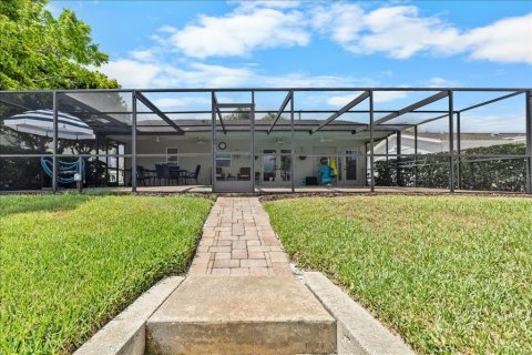 House in Hernando Beach, Florida 2 bedrooms, 107.86 sq.m. № 2209041 - photo 24