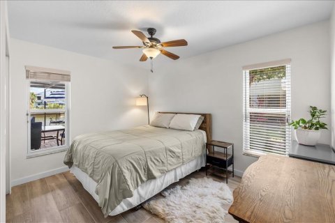 House in Hernando Beach, Florida 2 bedrooms, 107.86 sq.m. № 2209041 - photo 14
