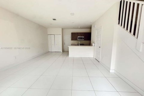 Adosado en alquiler en Doral, Florida, 3 dormitorios, 132.29 m2 № 2010403 - foto 3