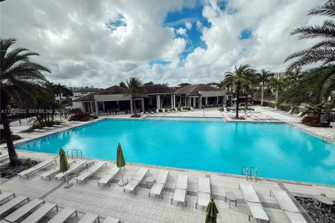 Adosado en alquiler en Doral, Florida, 3 dormitorios, 132.29 m2 № 2010403 - foto 22