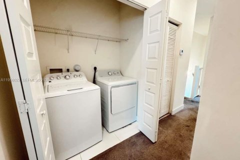 Adosado en alquiler en Doral, Florida, 3 dormitorios, 132.29 m2 № 2010403 - foto 12