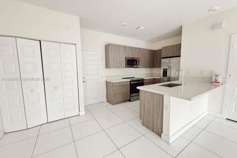 Adosado en alquiler en Doral, Florida, 3 dormitorios, 132.29 m2 № 2010403 - foto 4