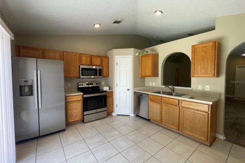 Casa en alquiler en Riverview, Florida, 3 dormitorios, 120.03 m2 № 1910458 - foto 3