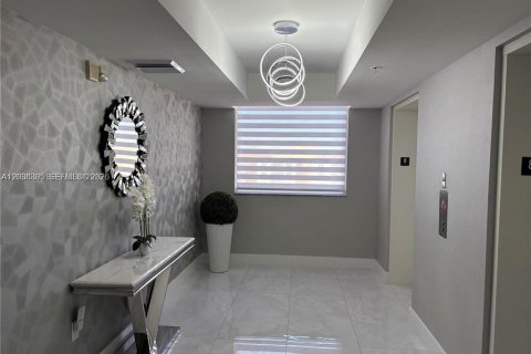 Copropriété à louer à Aventura, Floride: 1 chambre, 70.05 m2 № 2084290 - photo 4