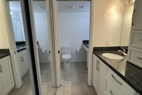 Touwnhouse à vendre à Boca Raton, Floride: 2 chambres, 120.96 m2 № 2154041 - photo 13