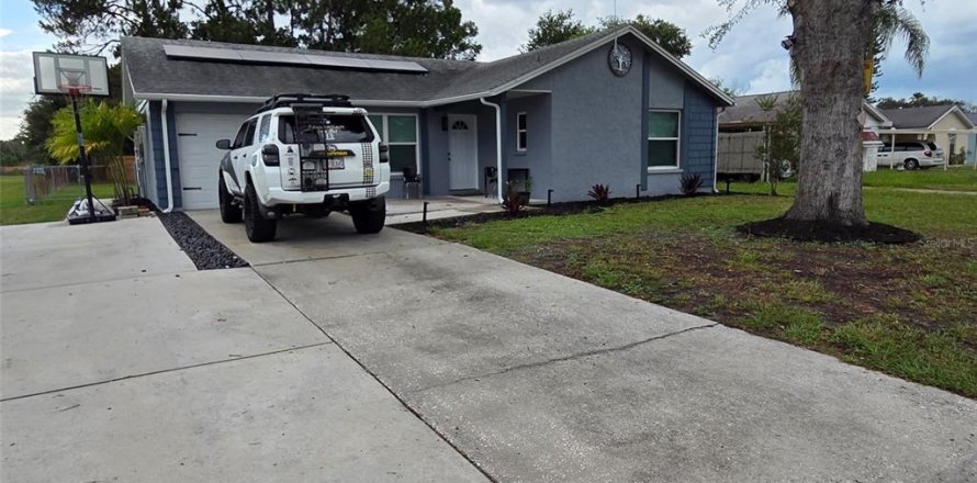 Casa en New Port Richey, Florida 3 dormitorios, 99.13 m2 № 2259142