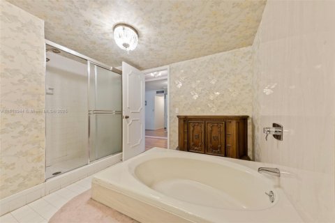 Condominio en venta en Hollywood, Florida, 2 dormitorios, 164.25 m2 № 1937403 - foto 27