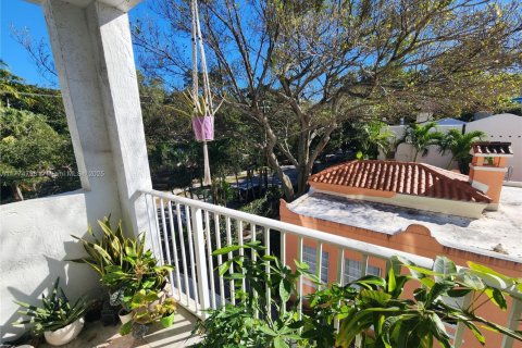 Condominio en venta en Miami, Florida, 2 dormitorios, 85.28 m2 № 1868139 - foto 18