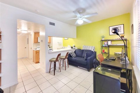 Condominio en venta en Gainesville, Florida, 1 dormitorio, 39.95 m2 № 2143074 - foto 5